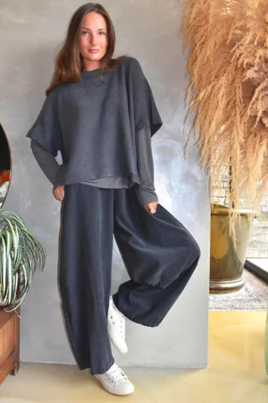 Arbi Needlecord Lantern Barrel Pant Charcoal